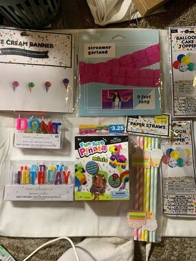 Bright Pink Streamer Garland Party Decoration by (no brand)